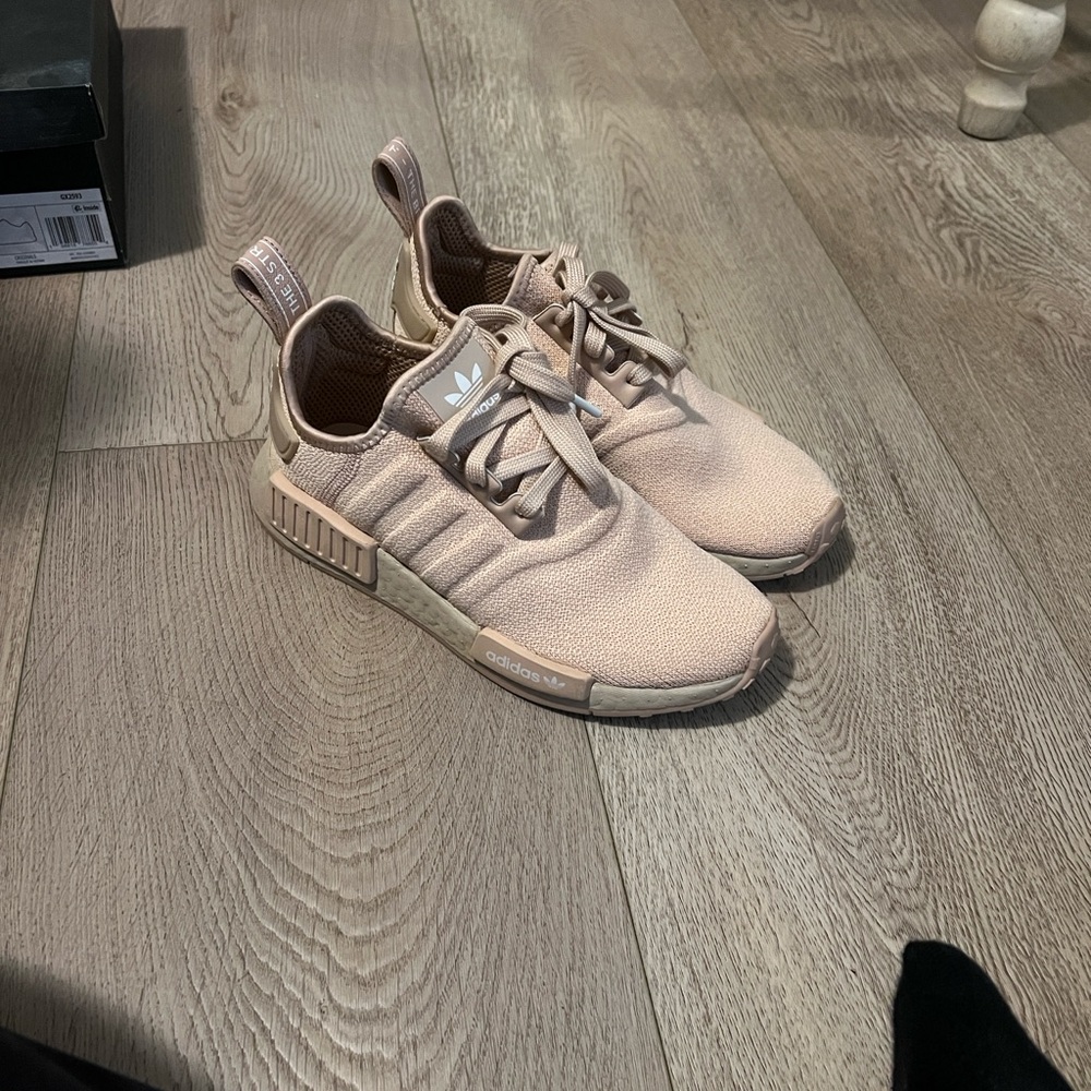 Adidas NMD R1 - Picture 7 of 9